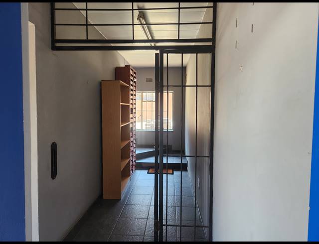 800M² WAREHOUSE TO LET IN WADEVILLE